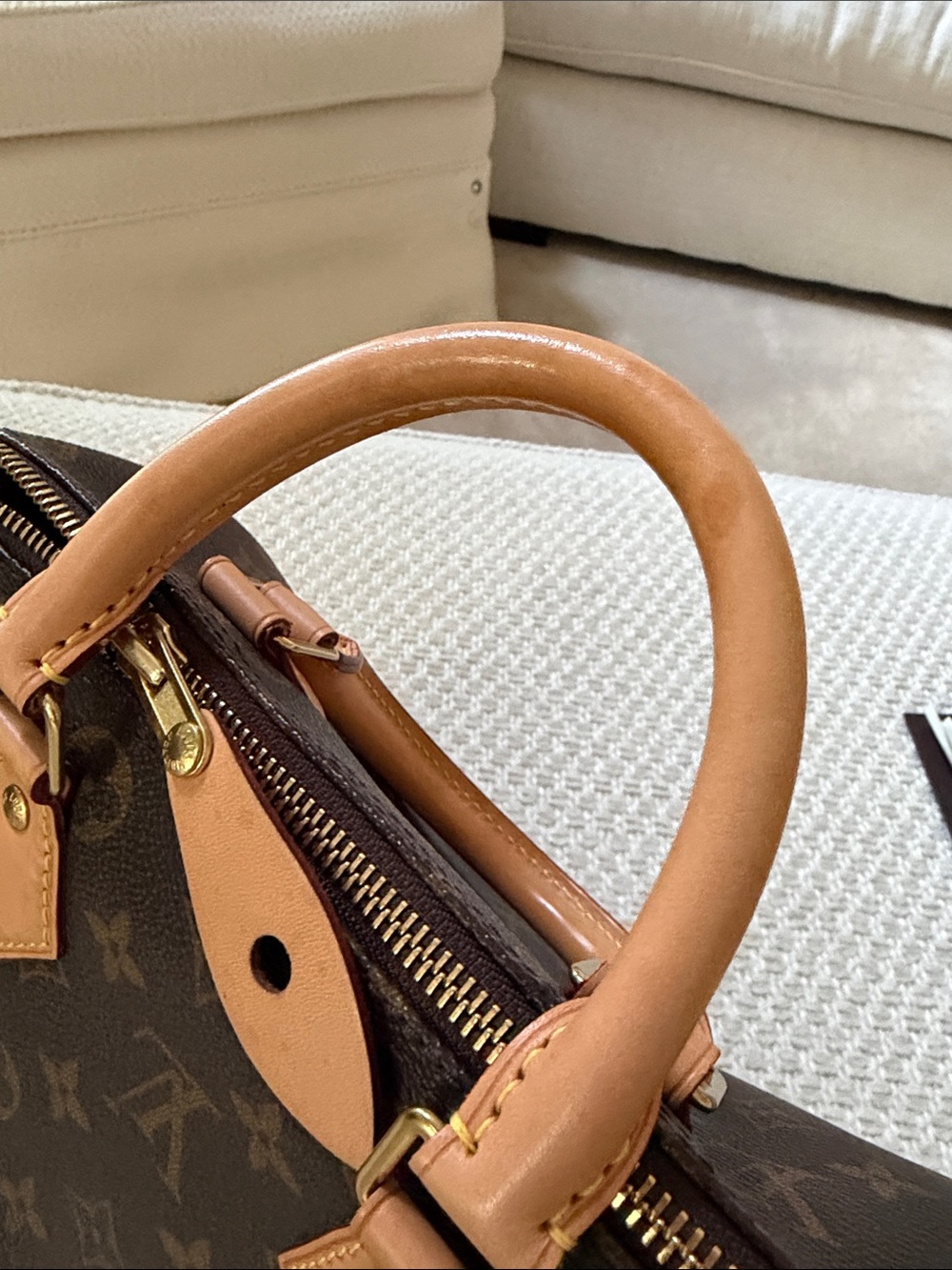 Louis Vuitton Brown Monogram Canvas Speedy 25 with tan handles. - Picture 6 of 15